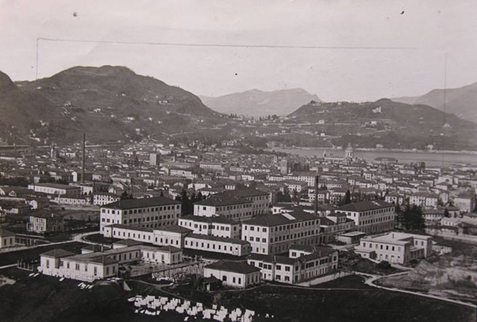 Disturbi mentali: Foto antica del manicomio s. Martino di Como vista dall'alto